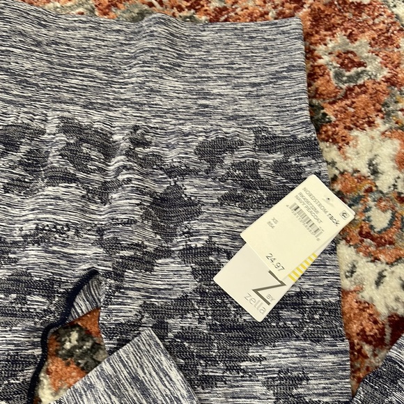 NWT 💕 Zella Leggings - XS - Picture 2 of 2